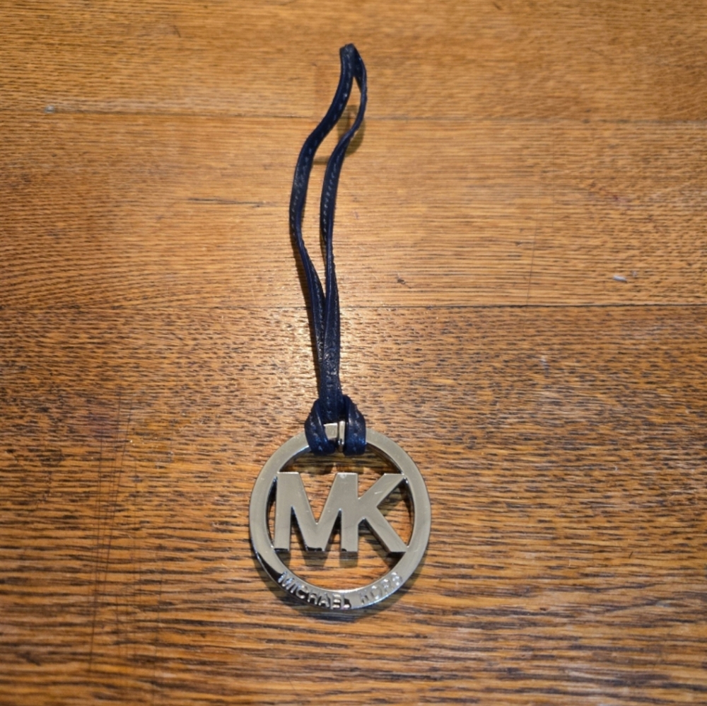 Silvertone Michael Kors Hangtag